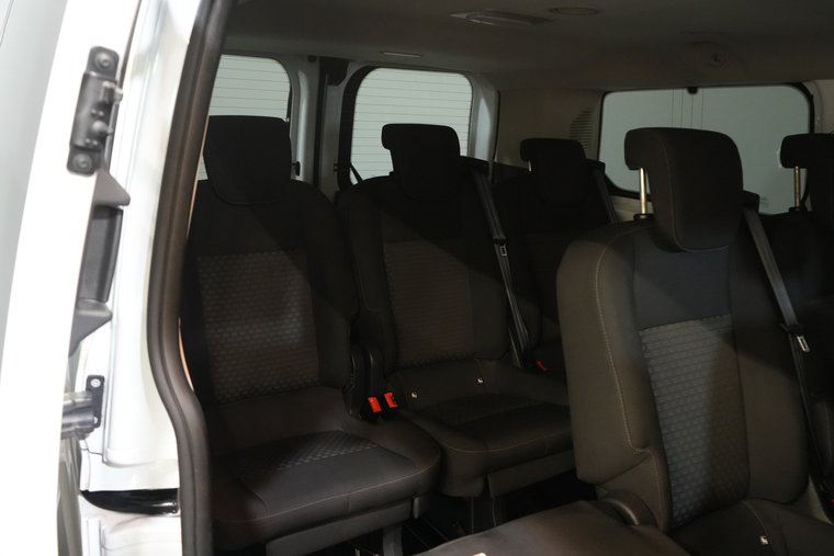 Vehicle Image 18