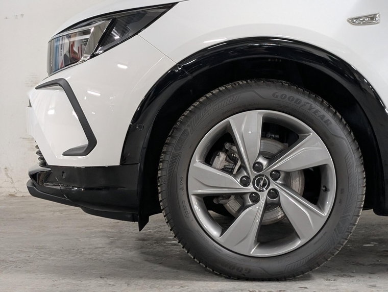 Vehicle Image 10