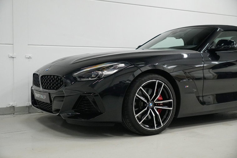 Vehicle Image 30