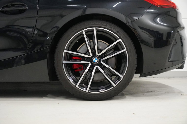 Vehicle Image 35