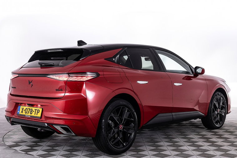 Vehicle Image 24