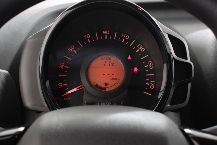 Vehicle Image 12