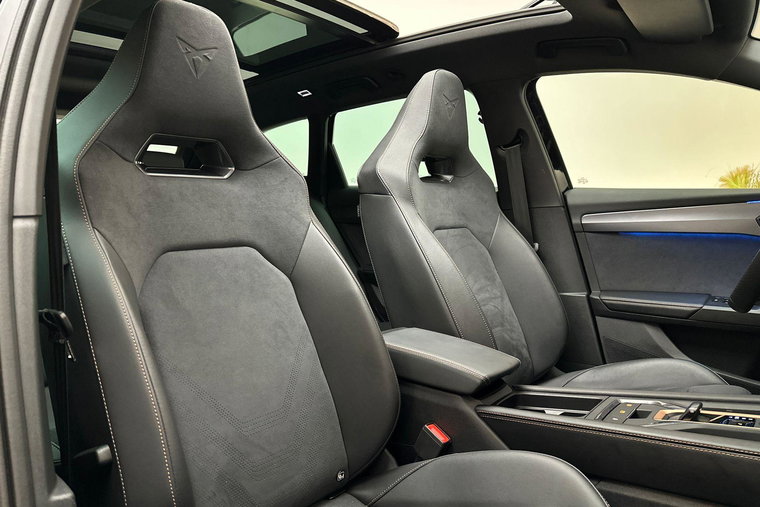 Vehicle Image 14