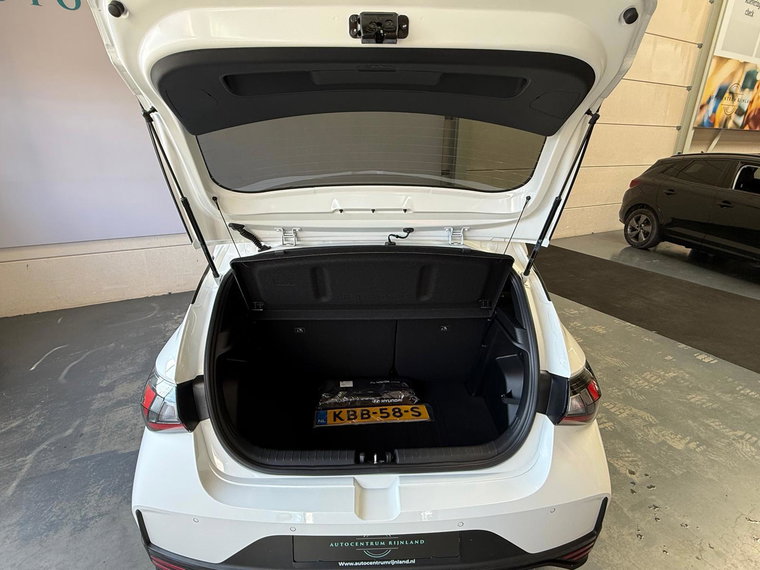 Vehicle Image 35