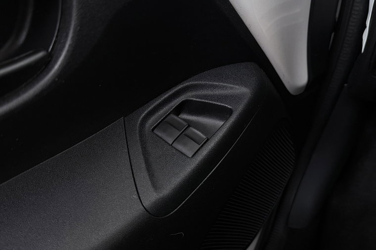Vehicle Image 26