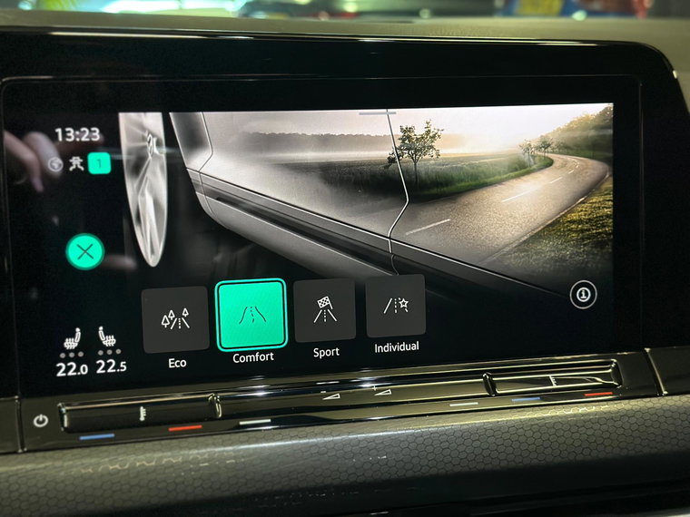 Vehicle Image 22