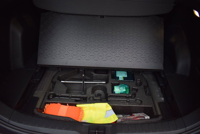 Vehicle Image 18