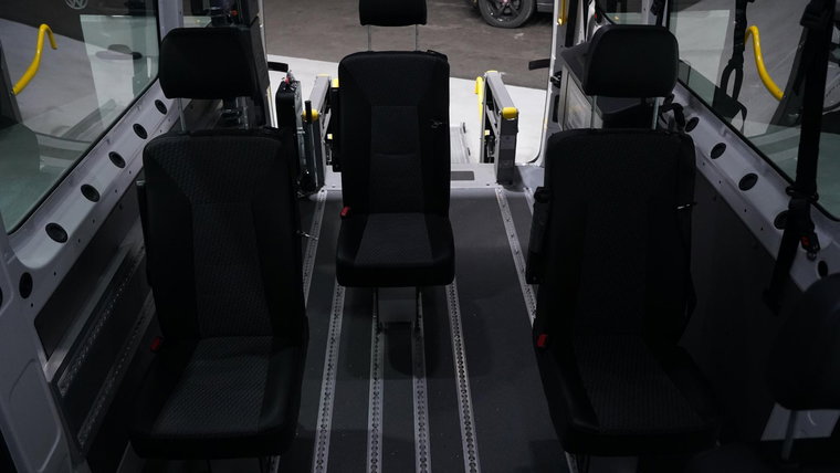 Vehicle Image 13