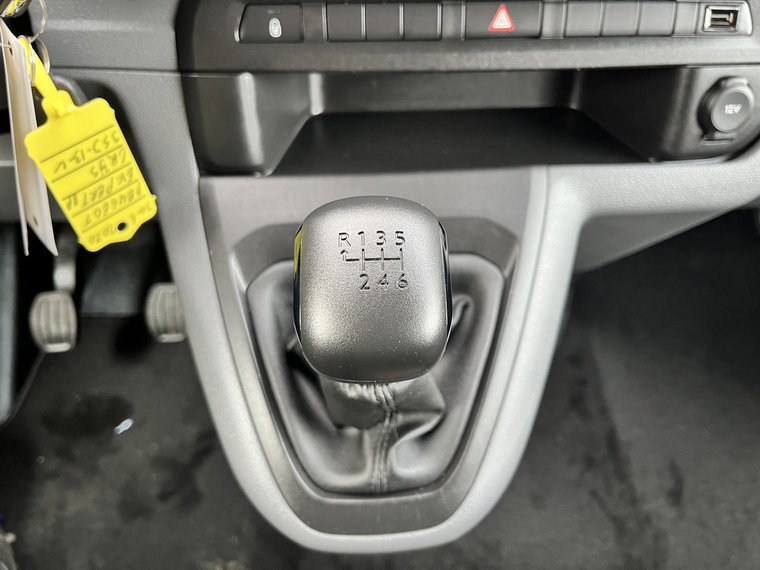 Vehicle Image 33