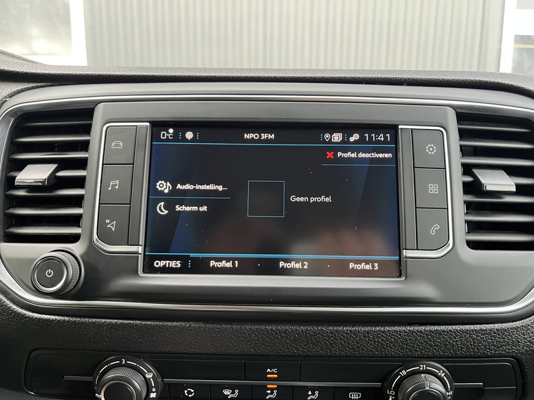 Vehicle Image 39