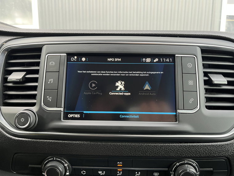 Vehicle Image 40