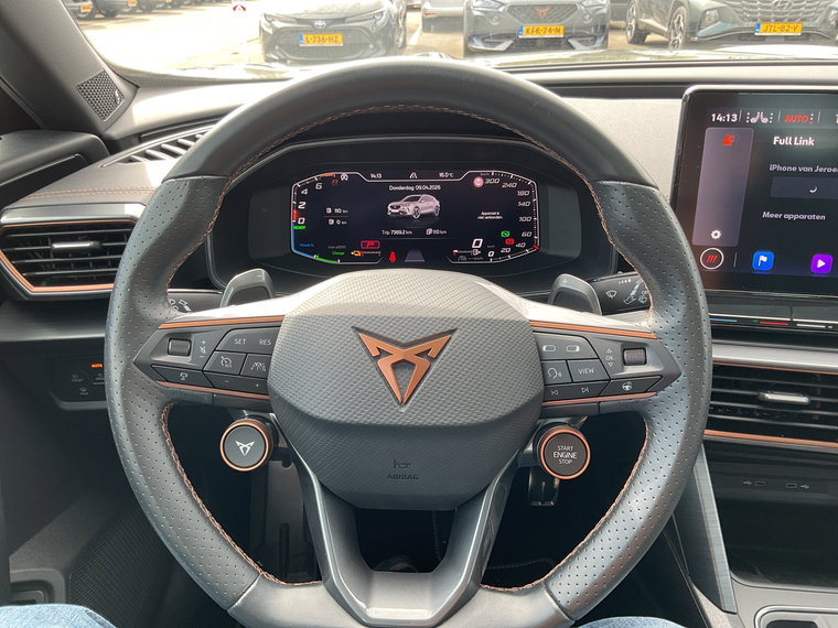 Vehicle Image 25