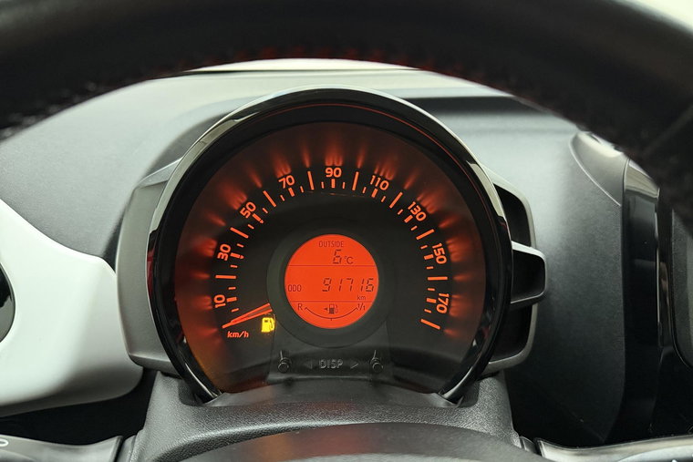 Vehicle Image 22
