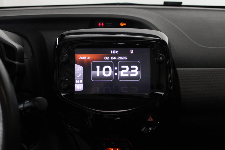 Vehicle Image 14