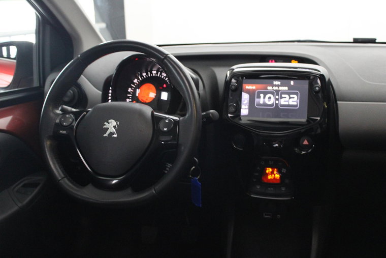 Vehicle Image 11