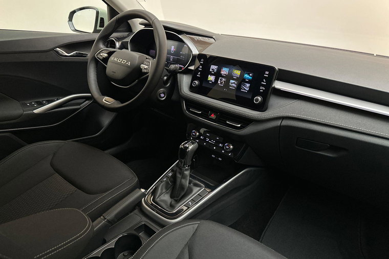 Vehicle Image 13