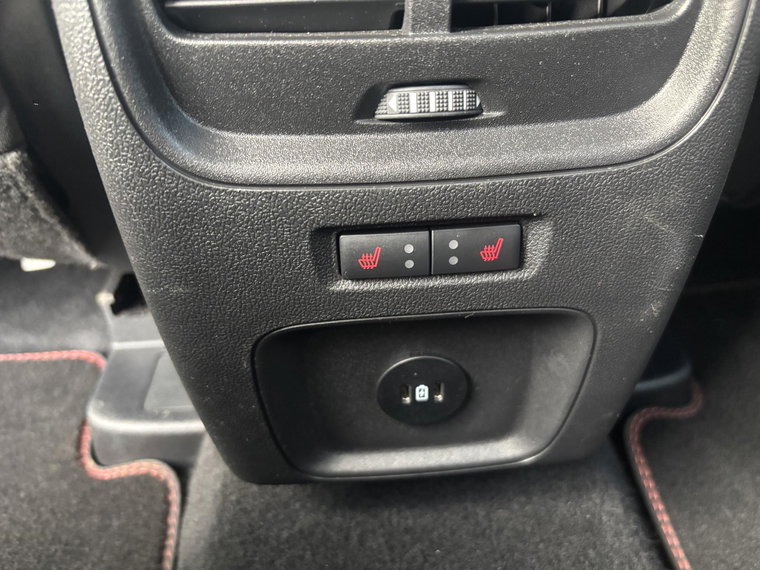 Vehicle Image 26