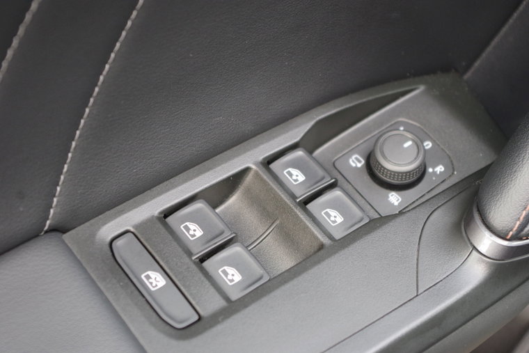 Vehicle Image 24