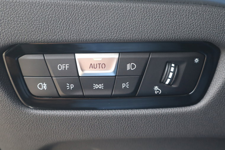 Vehicle Image 33