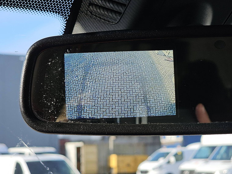 Vehicle Image 13