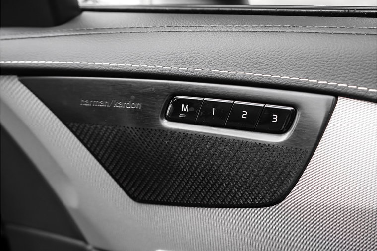 Vehicle Image 46