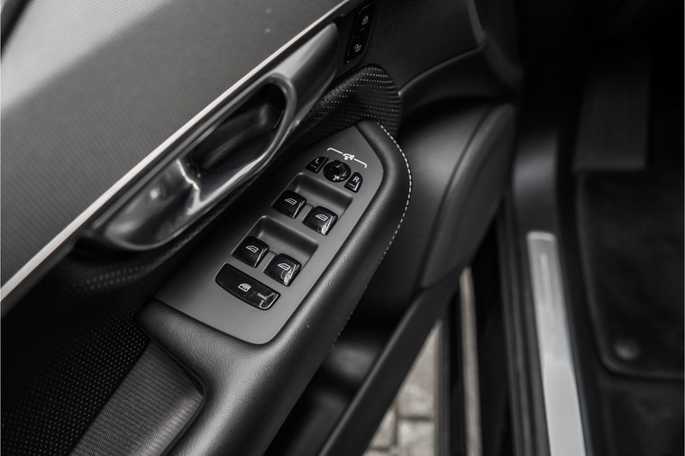 Vehicle Image 48