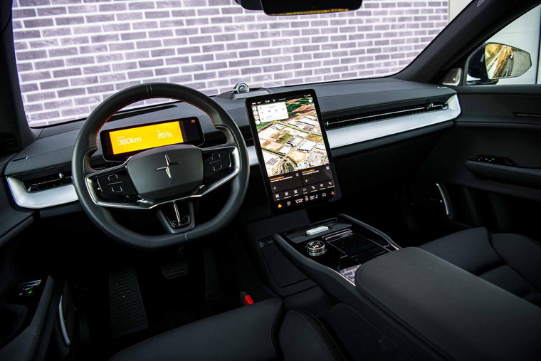 Vehicle Image 11