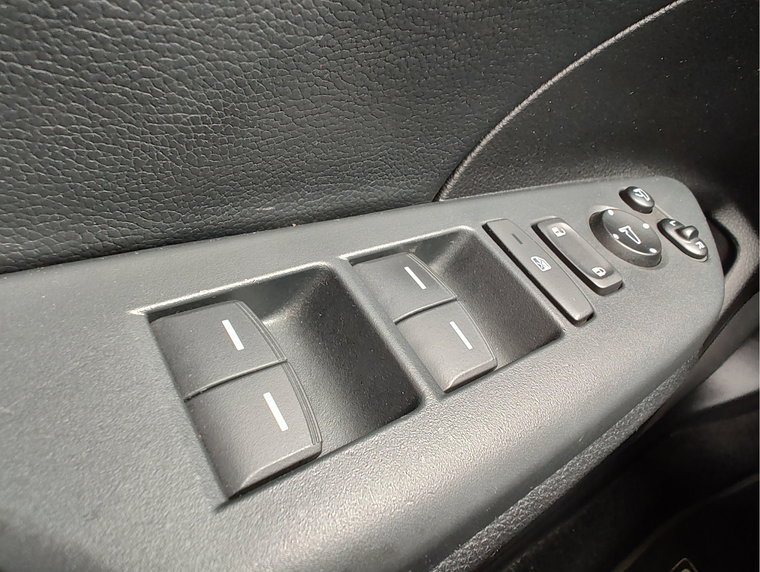 Vehicle Image 24