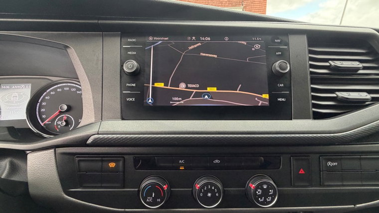 Vehicle Image 24