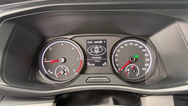 Vehicle Image 28