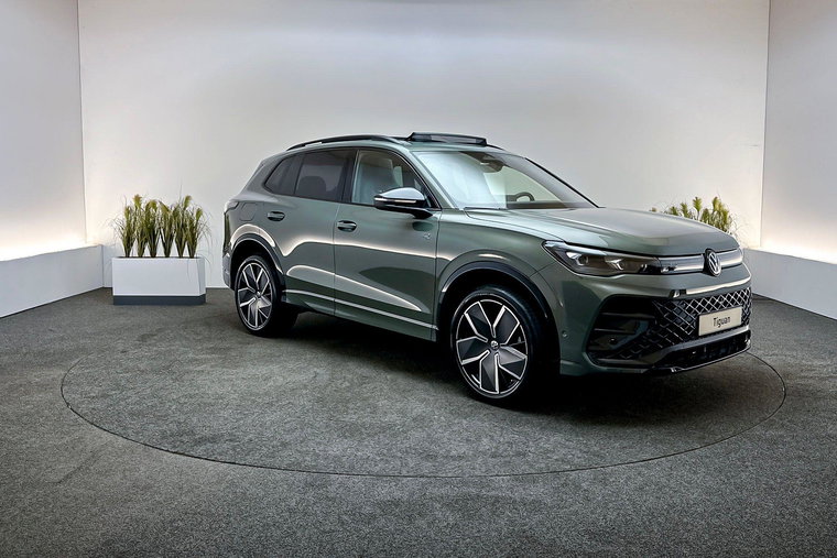 Vehicle Image 4