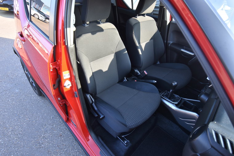 Vehicle Image 10