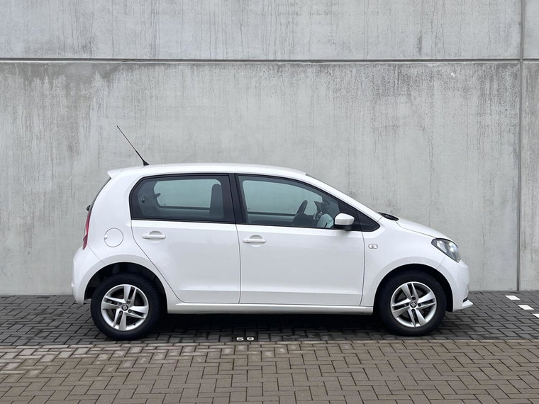 Vehicle Image 9