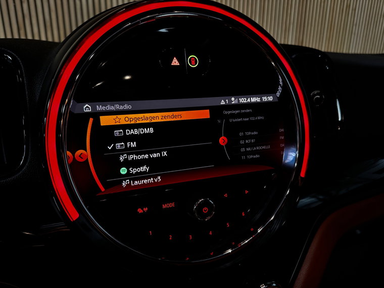 Vehicle Image 38