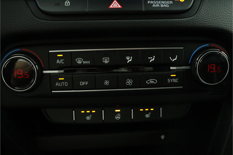Vehicle Image 28