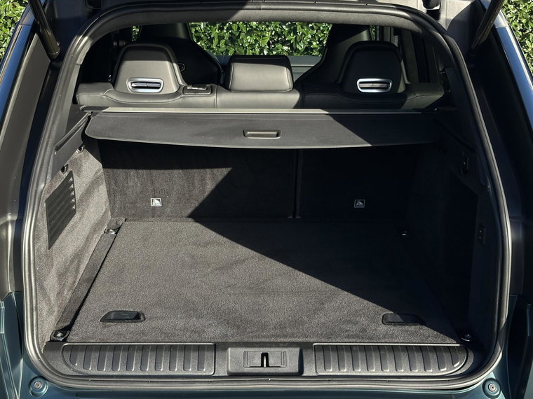 Vehicle Image 32