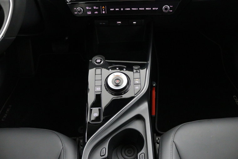 Vehicle Image 27