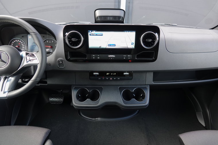 Vehicle Image 26