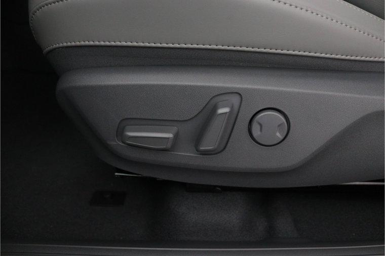 Vehicle Image 39