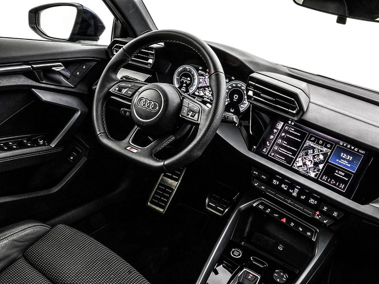 Vehicle Image 25