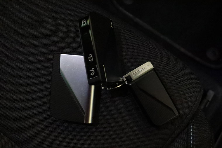 Vehicle Image 30