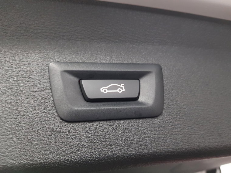 Vehicle Image 28