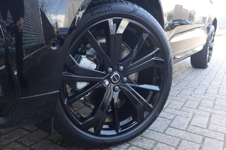 Vehicle Image 22