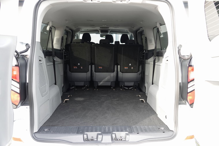 Vehicle Image 21