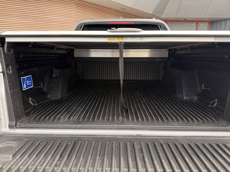 Vehicle Image 22