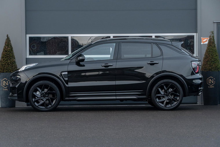 Vehicle Image 12