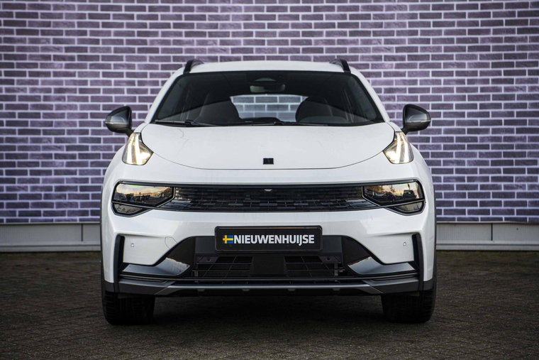 Vehicle Image 8