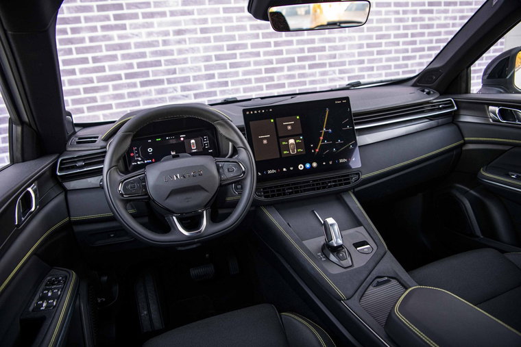 Vehicle Image 10