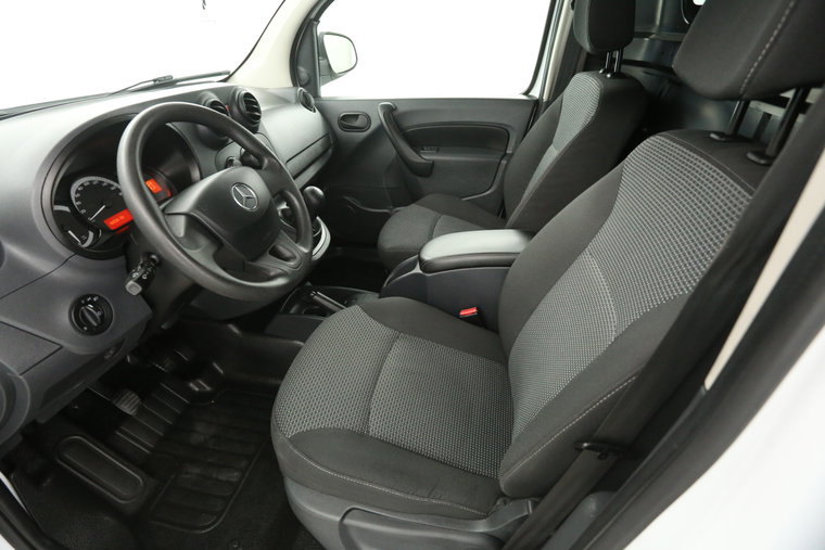 Vehicle Image 16