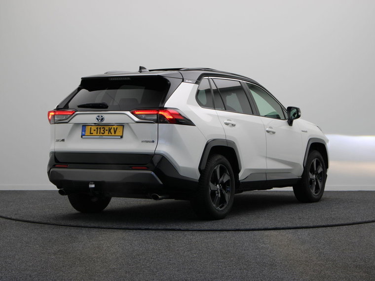 Vehicle Image 17